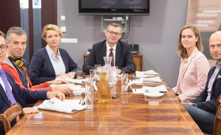 Uczestnicy debaty podkreślili, że startupy jeszcze przed zawarciem umowy inwestycyjnej powinny spisy