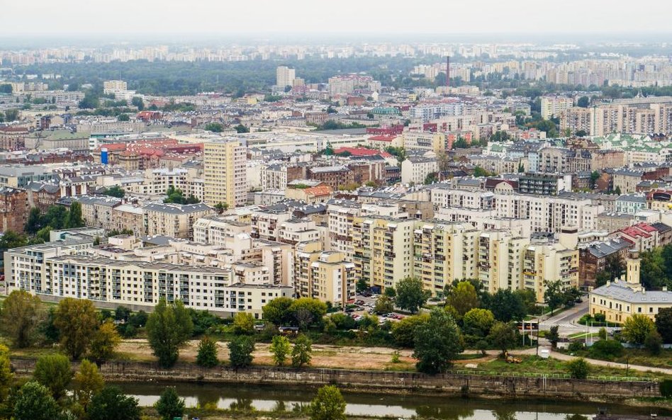 Mieszkania zdrożały, a kredytów na nie jest mniej