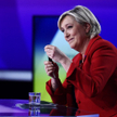 Sondaż: Emmanuel Macron - 24 proc., Marine Le Pen - 21,5 proc.
