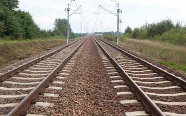 KE: modernizacja linii kolejowej Warszawa-Poznań jest niezbędna