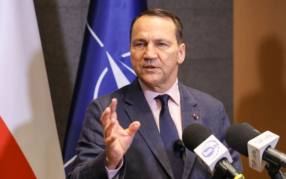 Szef MSZ Radosław Sikorski