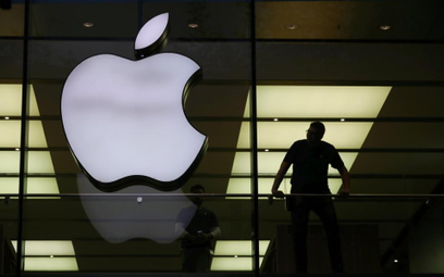 Kapitalizacja Apple sięgnęła 900 mld dolarów