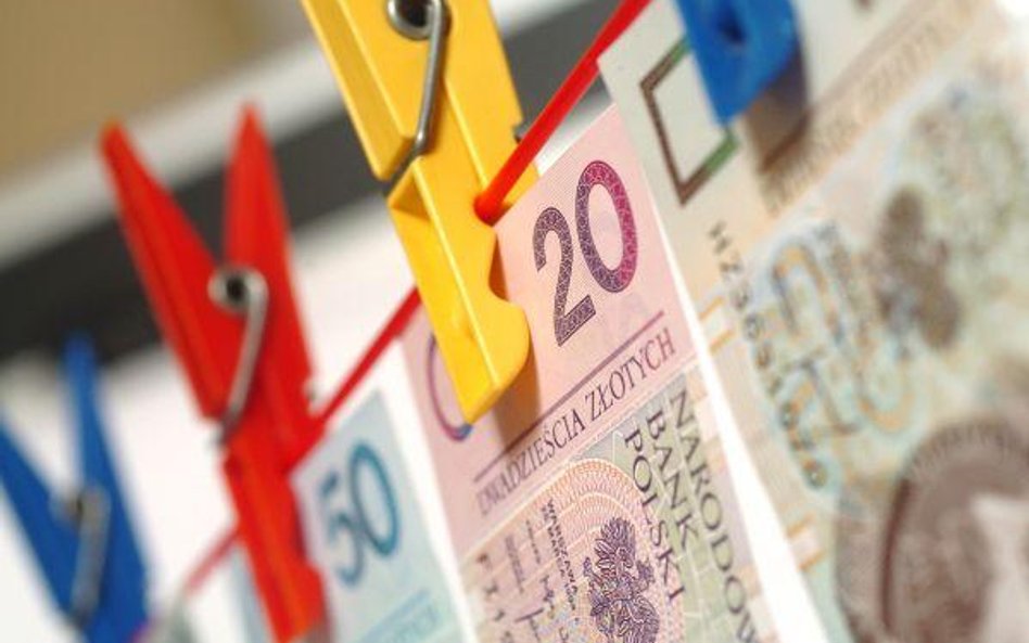 Polacy coraz częściej korzystają z szybkich pożyczek