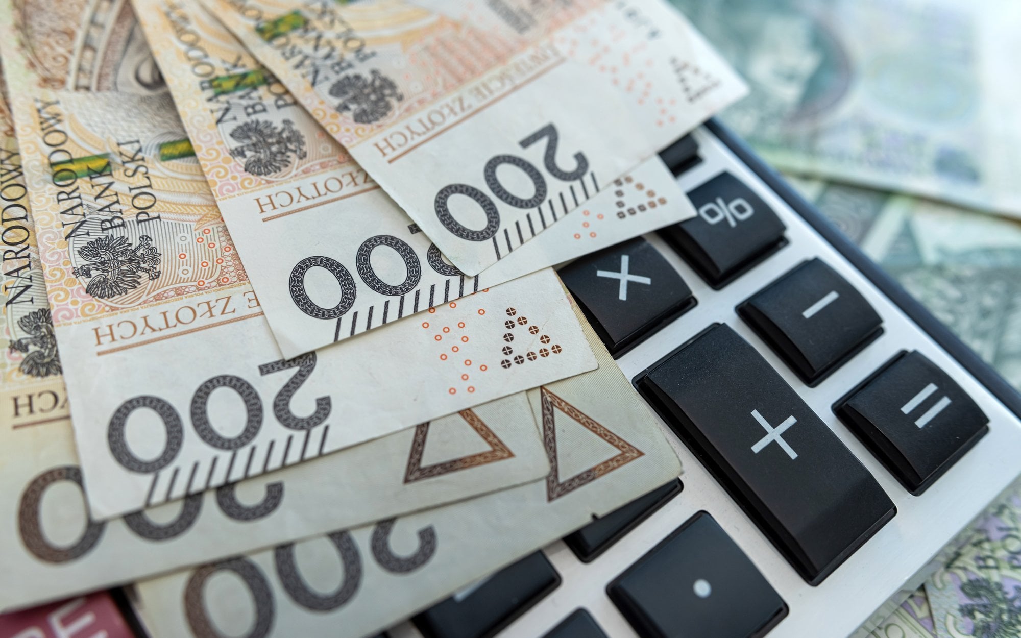 Wyższy próg podatkowy ponad 120 tys. zł i nowa kwota wolna od podatku nie w tym roku