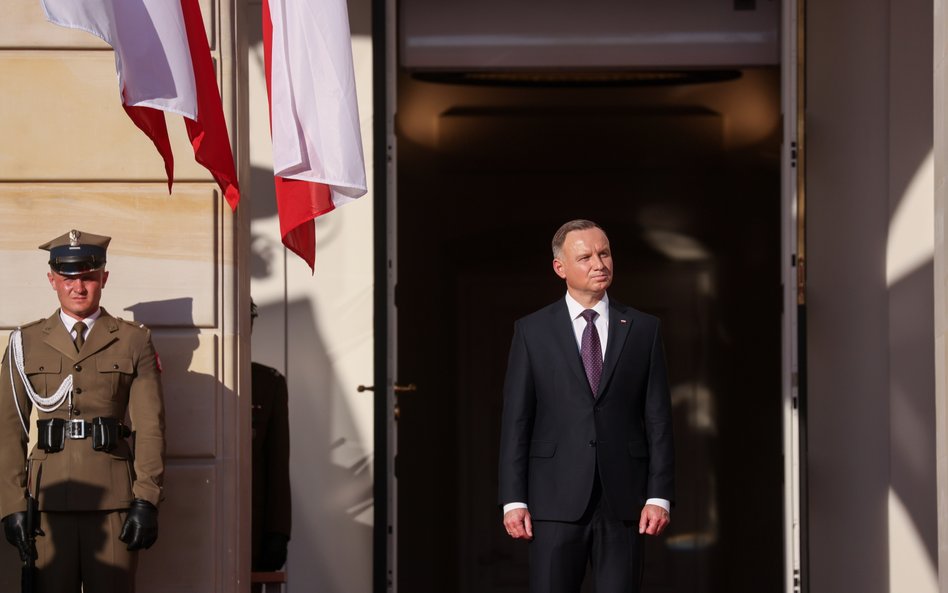 Prezydent Andrzej Duda przemawia na wręczeniu nominacji generalskich i admiralskich oraz odznaczeń p