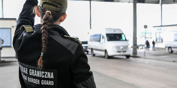Radioaktywny banknot na granicy Polski – ekspert: nie jesteśmy gotowi na takie zagrożenia