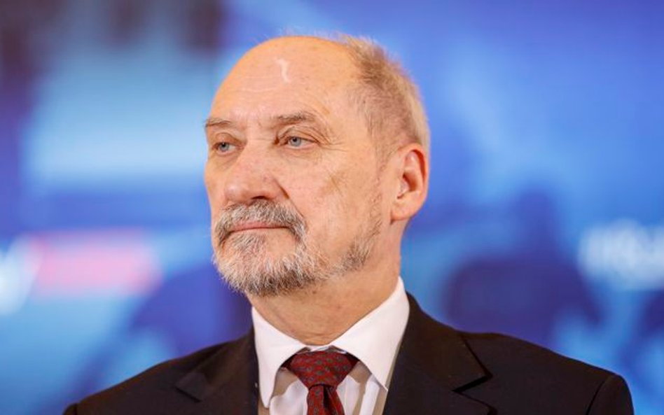 Marek Kozubal: Antoni Macierewicz stawia na Niemców