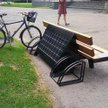 Solarne ławki, które pozwalają m.in. na ładowanie telefonów, to jeden z projektów zrealizowanych w r