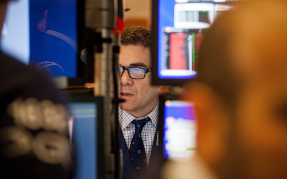 Wejście indeksów na nowe szczyty przedłuża się. Czy to zły sygnał?