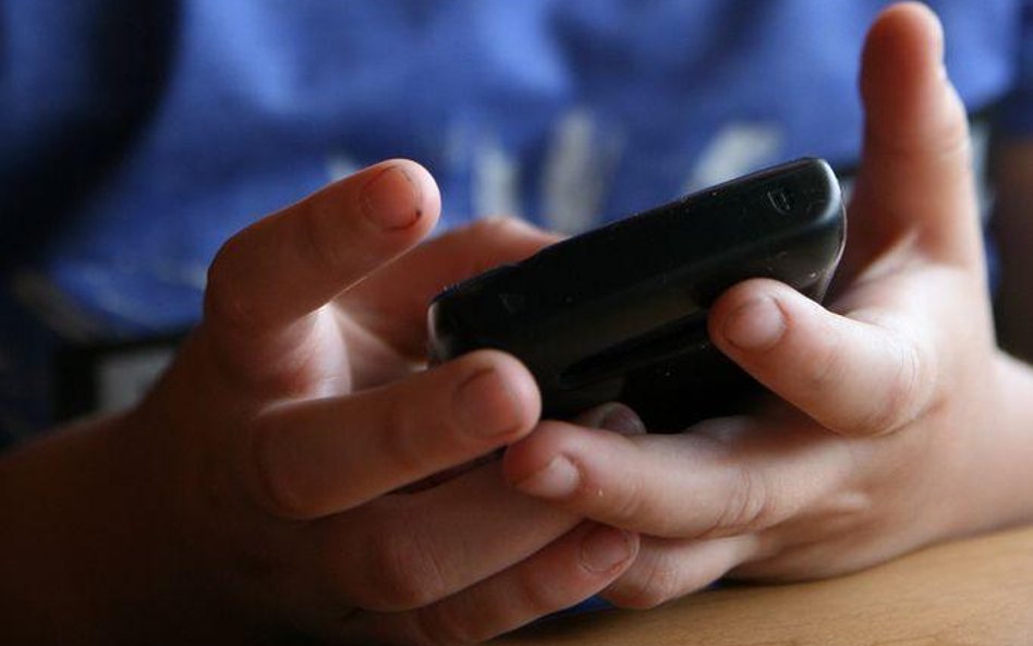 Smartfon częścią wyprawki szkolnej