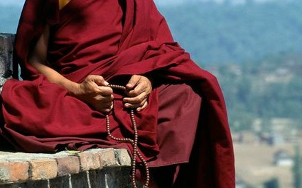 Życie biegnie tu tak jak przed wiekami – niespiesznie, w rytm regularnych modłów i studiów nad buddy