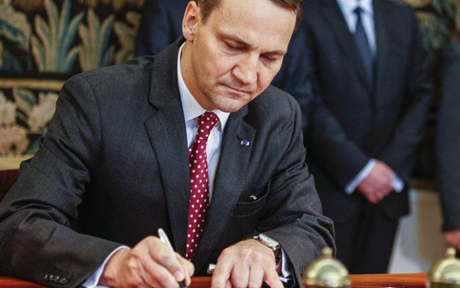 Decyzję o wyborach prezydenckich podpisał Radosław Sikorski