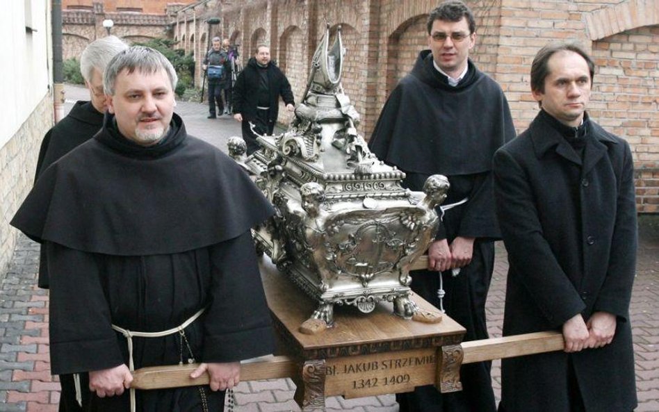 Srebrna trumienka z relikwiami bł. Jakuba Strzemię jest we Lwowie – ale tylko tymczasowo