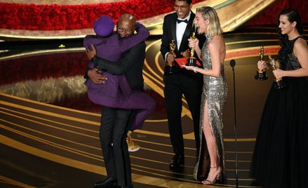 Łzy Lady Gagi, Spike Lee na rękach Samuela L. Jacksona