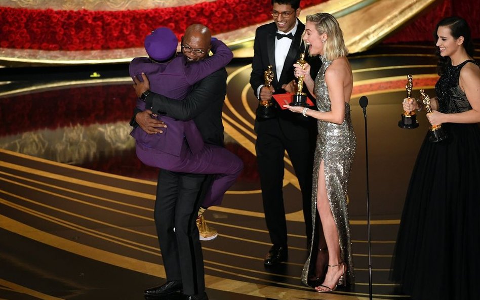 Łzy Lady Gagi, Spike Lee na rękach Samuela L. Jacksona