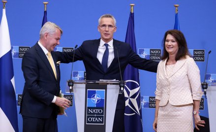 Członkowie NATO podpisali protokoły akcesyjne Szwecji i Finlandii