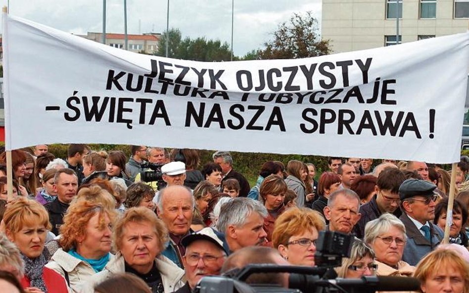 Polacy domagają się odwołania zapisu ujednolicającego egzamin maturalny z języka litewskiego