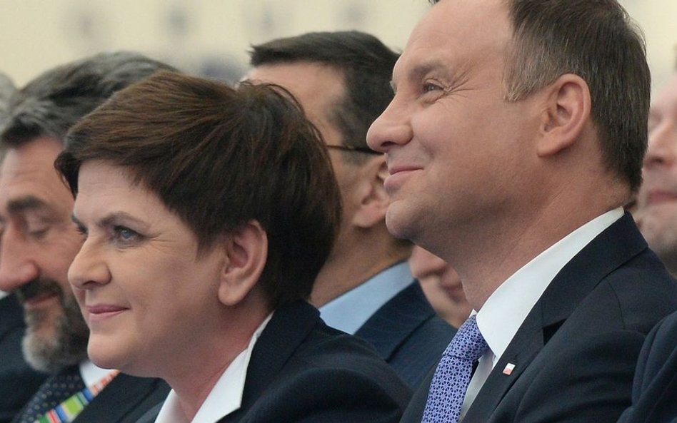Andrzej Duda czy Beata Szydło? Wyborcy wskazali kandydata PiS