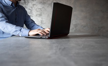 AI zaatakowała Kanadę. Na celowniku polityka informacyjna rządu