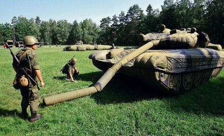 Zdaniem publicysty, Rosja nie kwapi się do nacisku militarnego na państwa poradzieckie – te zaś cora