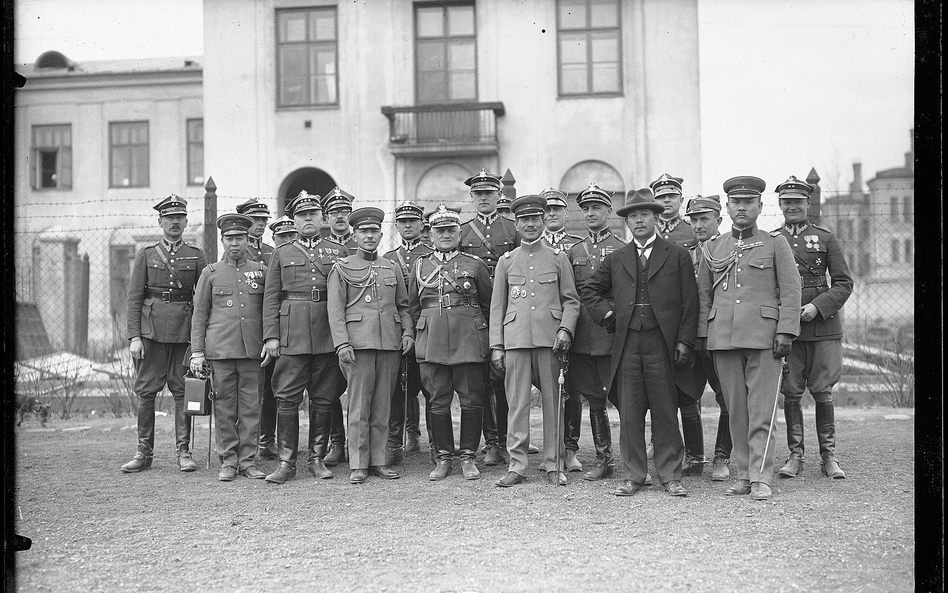 Wizyta oficerów japońskich w 1. Dywizjonie Artylerii Konnej w Warszawie (1929 r.).