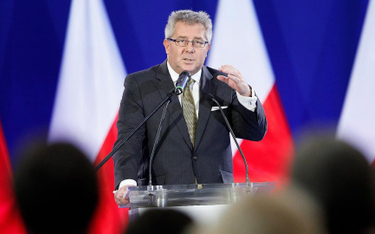 Sondaż: Czy słusznie odwołano Ryszarda Czarneckiego