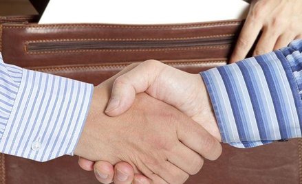 Czy inicjatywa zawarcia ugody w postępowaniu administracyjnym musi pochodzić od stron?