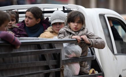Północny zachód Syrii. Ucieczka przed bombami armii Baszara Asada i Rosjan