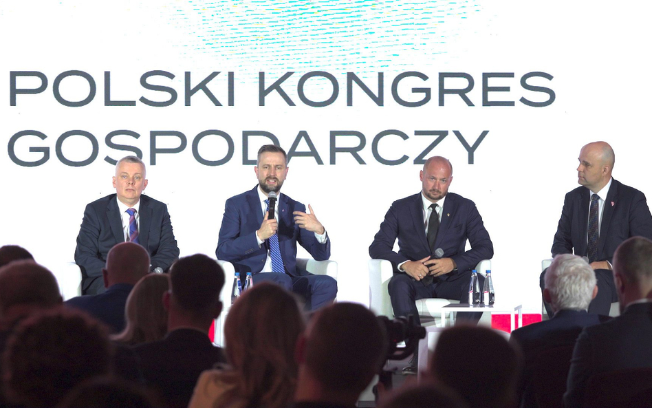 Różne aspekty bezpieczeństwa Polski zdominowały sesję plenarną inaugurującą obrady kongresu