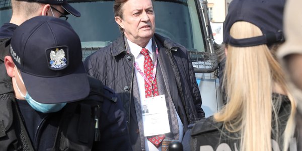Kolejne zarzuty dla samozwańczego prezydenta. Oszustwa o znacznej wartości