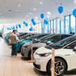 Dealerzy samochodów w USA chcą spowolnienia procesu elektryfikacji