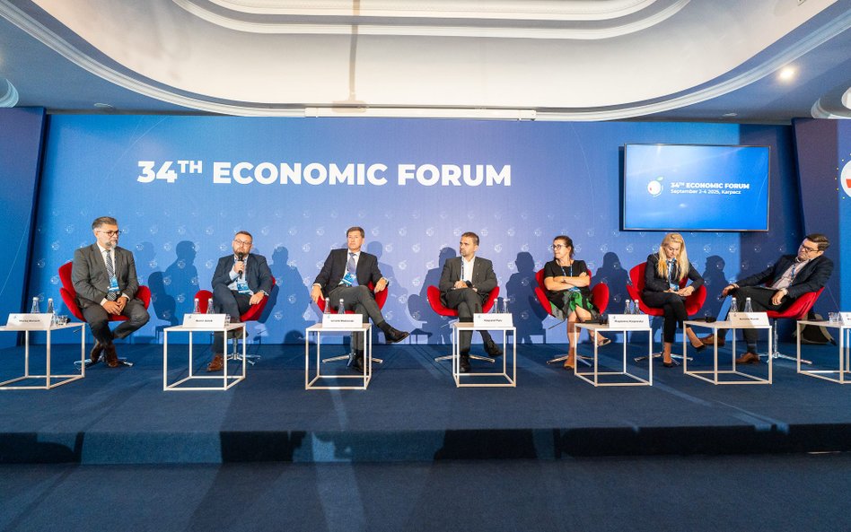Uczestnicy debaty „Rozwój nauki i innowacji w ochronie zdrowia”