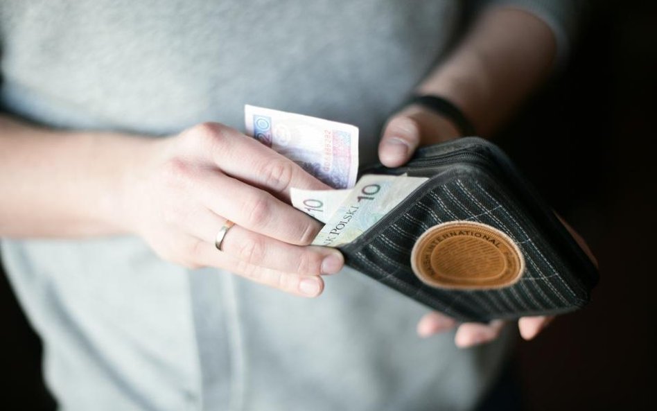 Wydłuża się cykl życia banknotu - wynika z danych NBP