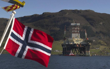 Norweski fundusz chce wyjść ze spółek naftowych