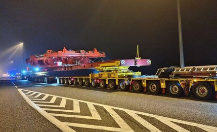 Duże utrudnienia na A1.  Przejedzie największy w historii transport drogowy