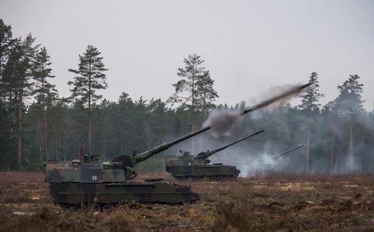 Zgodnie z koncepcją firmy Krauss-Maffei Wegmann, Bundeswehra miałaby przekazać Ukrainie 100 armatoha
