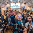 Tak wyglądały spotkania OPEC w Wiedniu w czasach przed koronawirusem. Dziennikarze przed konferencją