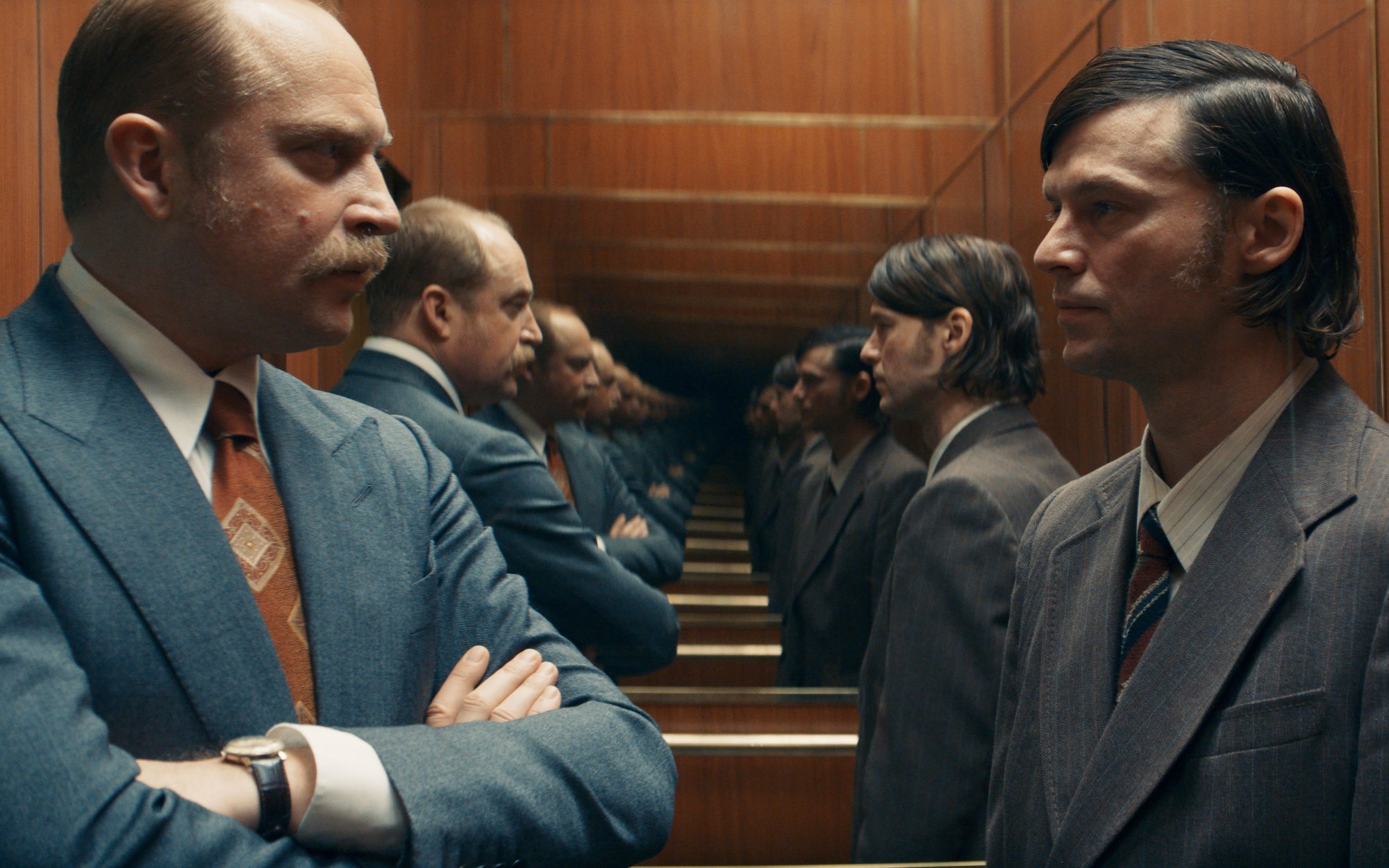 „Projekt UFO”. Jaką tajemnicę obnaża serial z Kościukiewiczem i Adamczykiem?