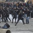 W Pradze starcia przeciwników obostrzeń z policją. Są ranni