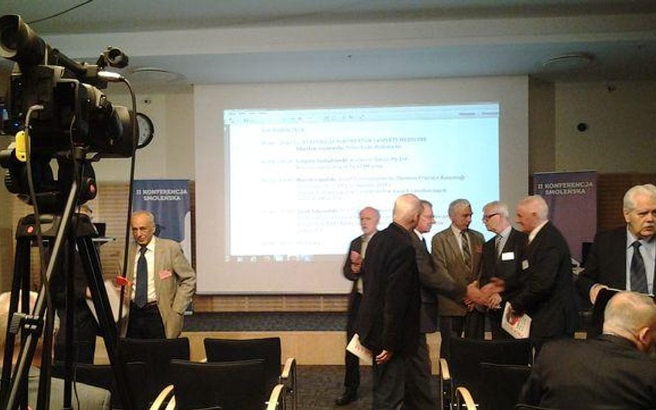 Relacja na żywo z drugiego dnia konferencji smoleńskiej
