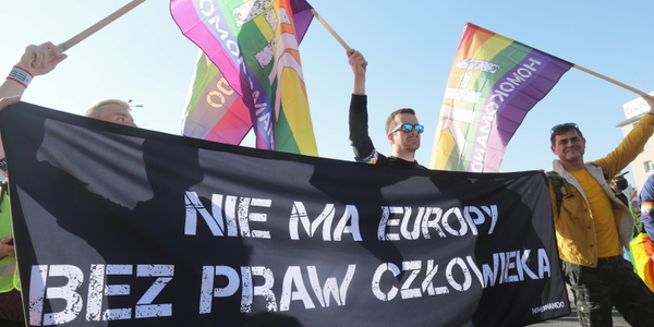 Sondaż: W Polsce wciąż większość przeciw prawom dla par tej samej płci