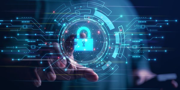 KSC: rok zamiast pół roku. Najpierw ponadpartyjny kompromis, potem spór o dostawcę wysokiego ryzyka