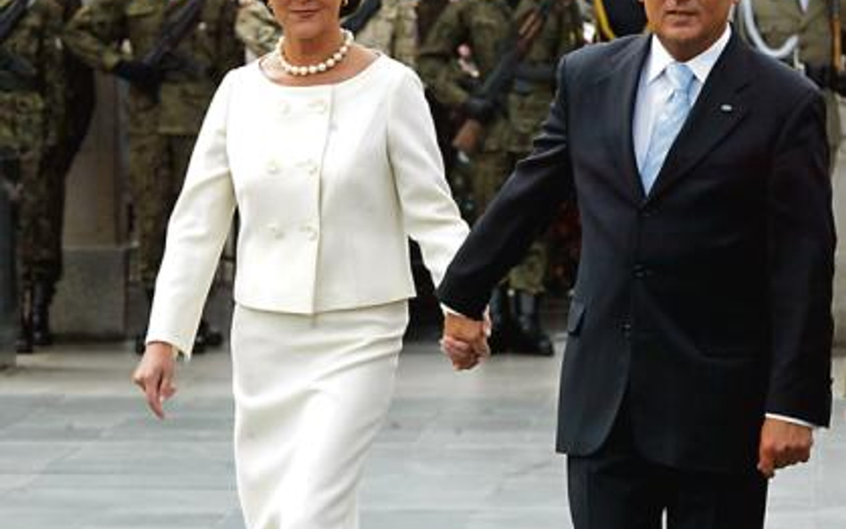 Jolanta i Aleksander Kwaśniewscy: Pierwsza Para III RP w roku 2005. Perły i pantofle