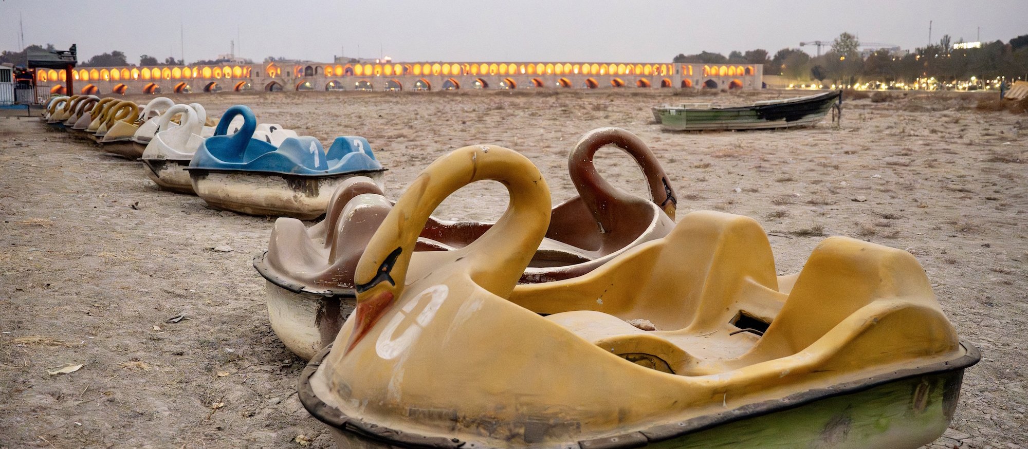 Państwo rzucone na kolana przez suszę. Ewakuacja stolicy i modlitwy o deszcz