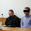 Oskarżony Andrzej H. (P) oraz jego obrońca mec. Marcin Ostrowski (L) na sali Sądu Rejonowego dla Kra