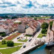Kłajpeda, pierwszy cel podróży. Tomas Venclova, który się tu urodził, pisał, że to miasto zburzonych