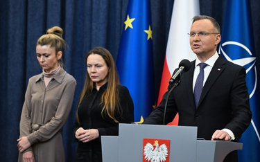 Prezydent Andrzej Duda z żonami ułaskawionych polityków PiS