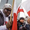 PiS niekiedy dawał sobie częściowo odebrać tematykę patriotyczną, np. w przypadku marszów 11 listopa