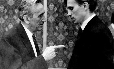 Zadzwonił Tadeusz Mazowiecki i zaproponował, żebym został ministrem. Posiedzenie rządu, 1990 r.
