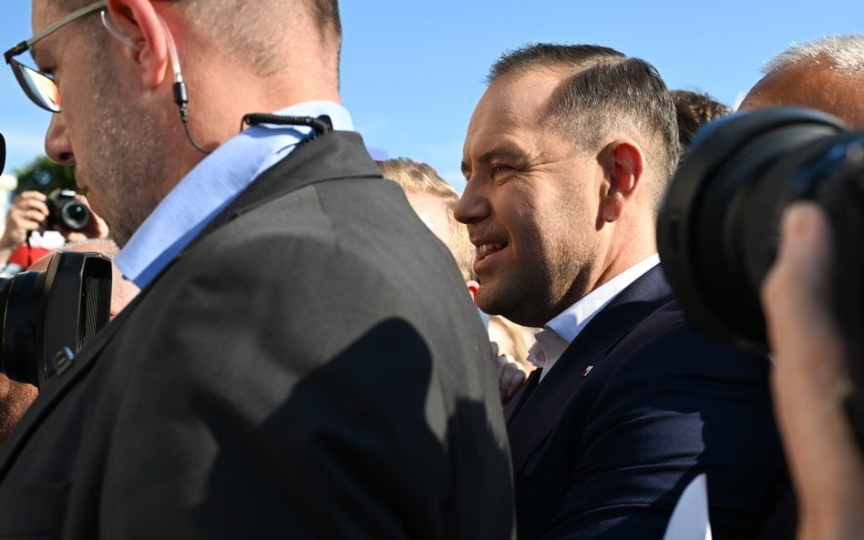 Karol Nawrocki – a także jego rodzina – miał wynajętą prywatną ochronę osobistą Grom Group, zaufanej